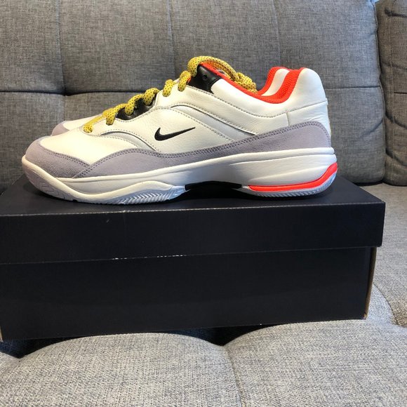 nike court light